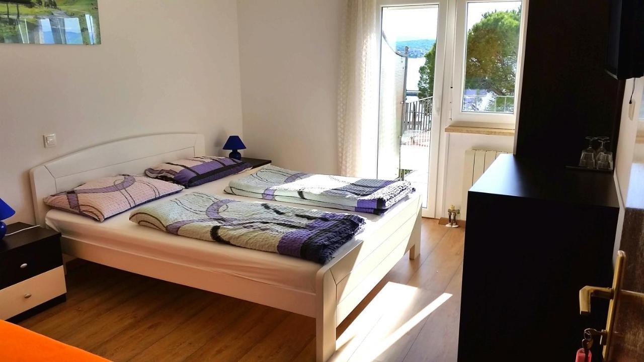 Blue Sky Residence Malinska Extérieur photo